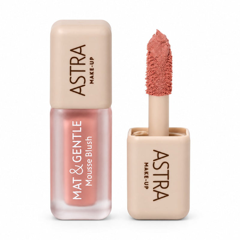 Astra Make Up Mat & Gentle Mousse Blush Warm-up, een zijdezachte mousse blush voor een natuurlijke, matte finish.
