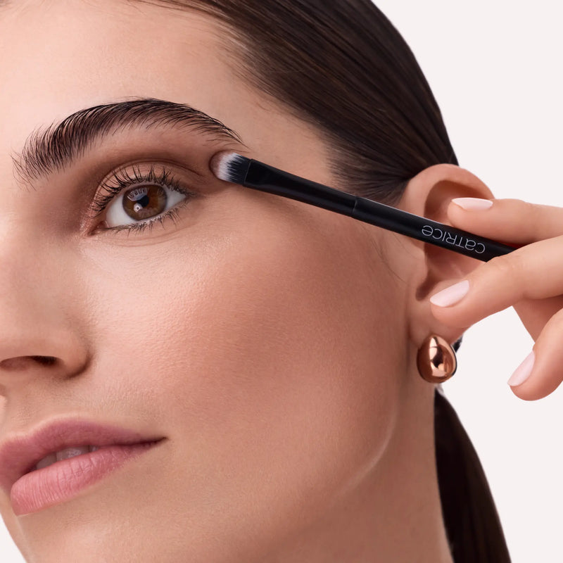 Catrice Effect Eyeshadow Duo Brush, 2-in-1 kwast met blendingkwast en siliconen sponsapplicator