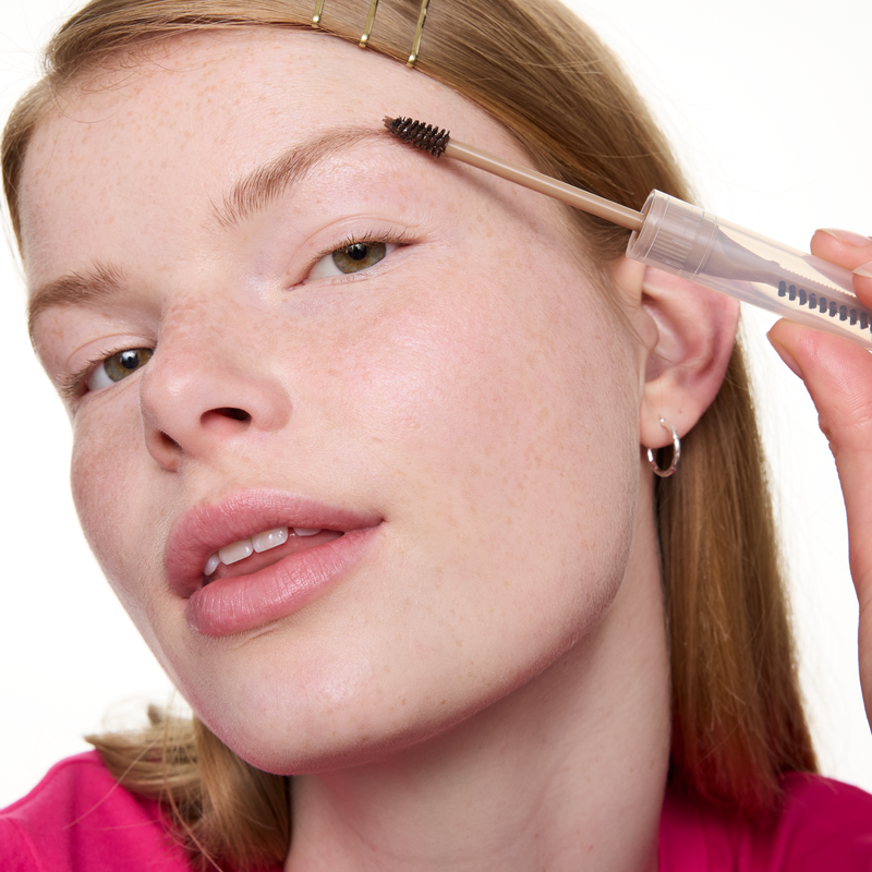 Essence Brow Lift & Freeze Glue 02 Light Brown, 3-in-1 wenkbrauwlijm, foto 2 van 5