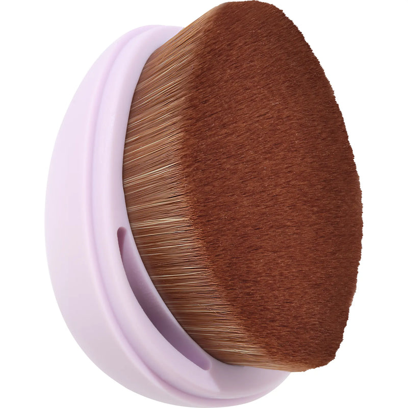 Essence Kabuki Buffer Brush 01 Kabuki It Real