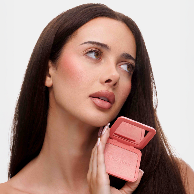 Everybody London Illuminating Blusher Coral Pearl