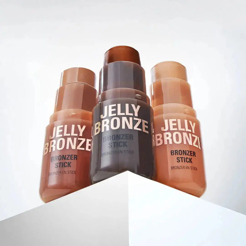 Revolution Jelly Bronzer Stick Light Sunkissed, bronzer stick voor een natuurlijke zonovergoten gloed, foto 4 van 4