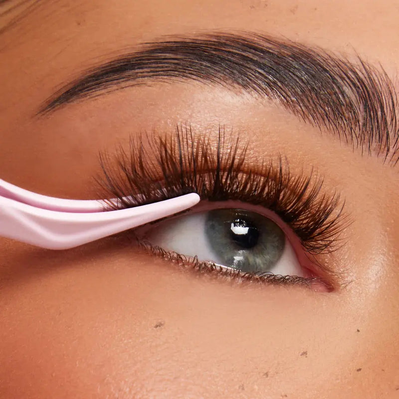 Tatti Lashes Pre-Glued Individuals Wispy Volume