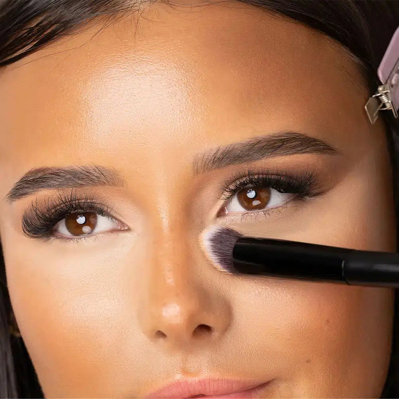 Brushworks No. 8 Precise Angled Concealer Buffing Brush