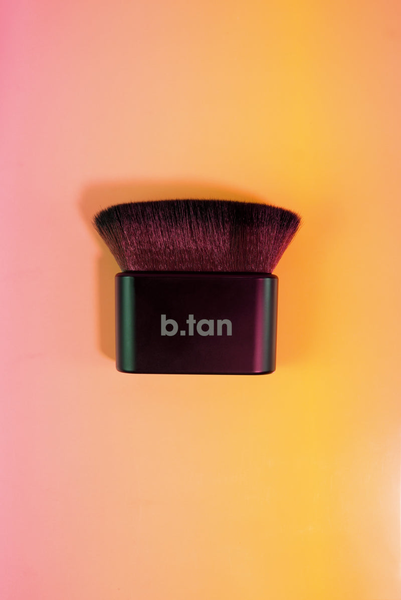B.tan Blending Brush, kwast voor het aanbrengen van zelfbruiner op gezicht en lichaam.