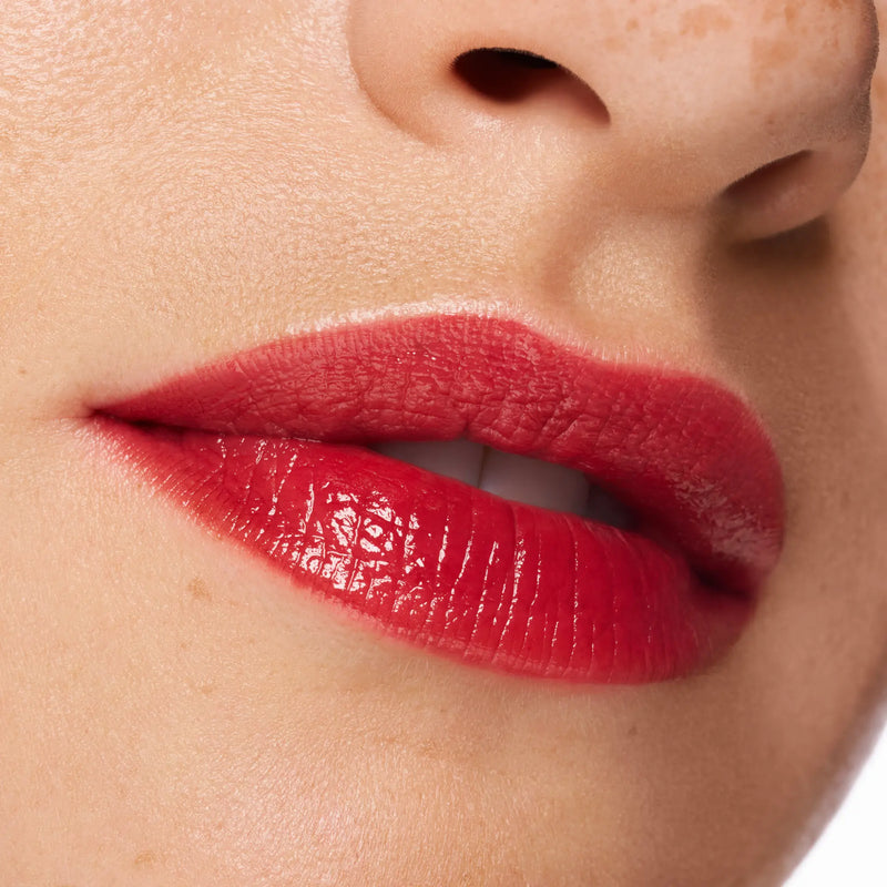 Essence Hydra Kiss Lip Tint 04 Classy Red