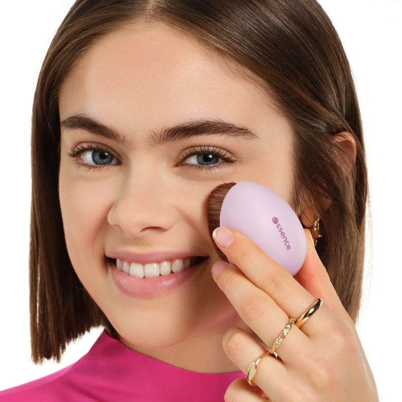 Essence Kabuki Buffer Brush 01 Kabuki It Real