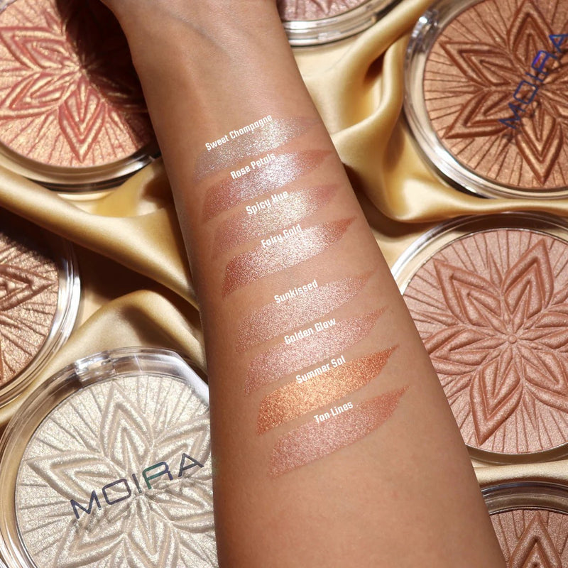 Moira Sun Glow Face & Body Bronzer 004 Tan Lines, bronzer voor gezicht en lichaam, op model