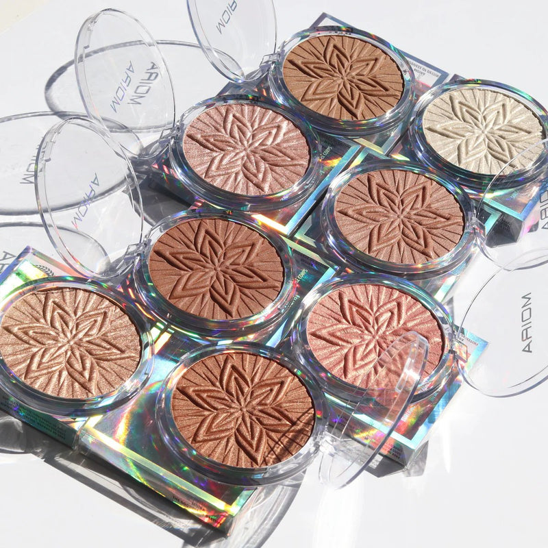 Moira Sun Glow Face & Body Bronzer 004 Tan Lines, bronzer voor gezicht en lichaam, op model