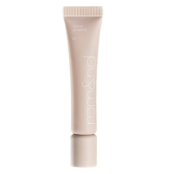 Romand Color Lip Matte 00 Lip Matte, een highly pigmented liquid lipstick met een matte finish en blurred effect.