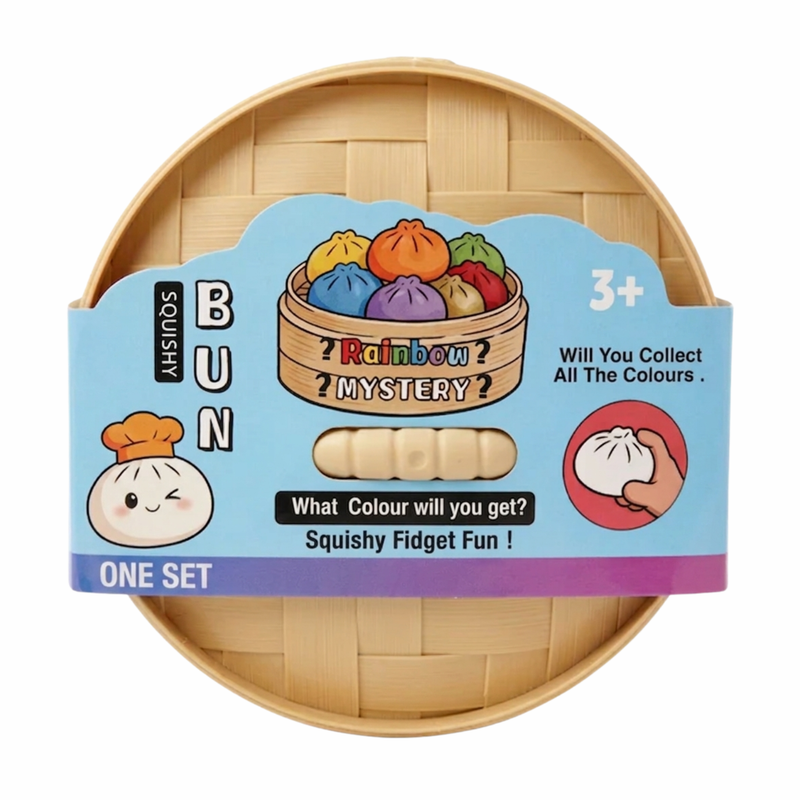 Verpakking van de Mystery Squishy Bun Dumplings Small, rond bamboe mandje met blauwe kaart